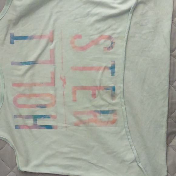 Bundle of PINK and Hollister cropped tank tops size XS - Picture 4 of 6